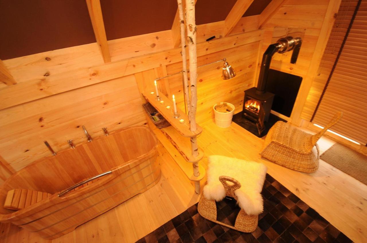 מורול Cabane Lodge Domaine Du Lac Chambon מראה חיצוני תמונה