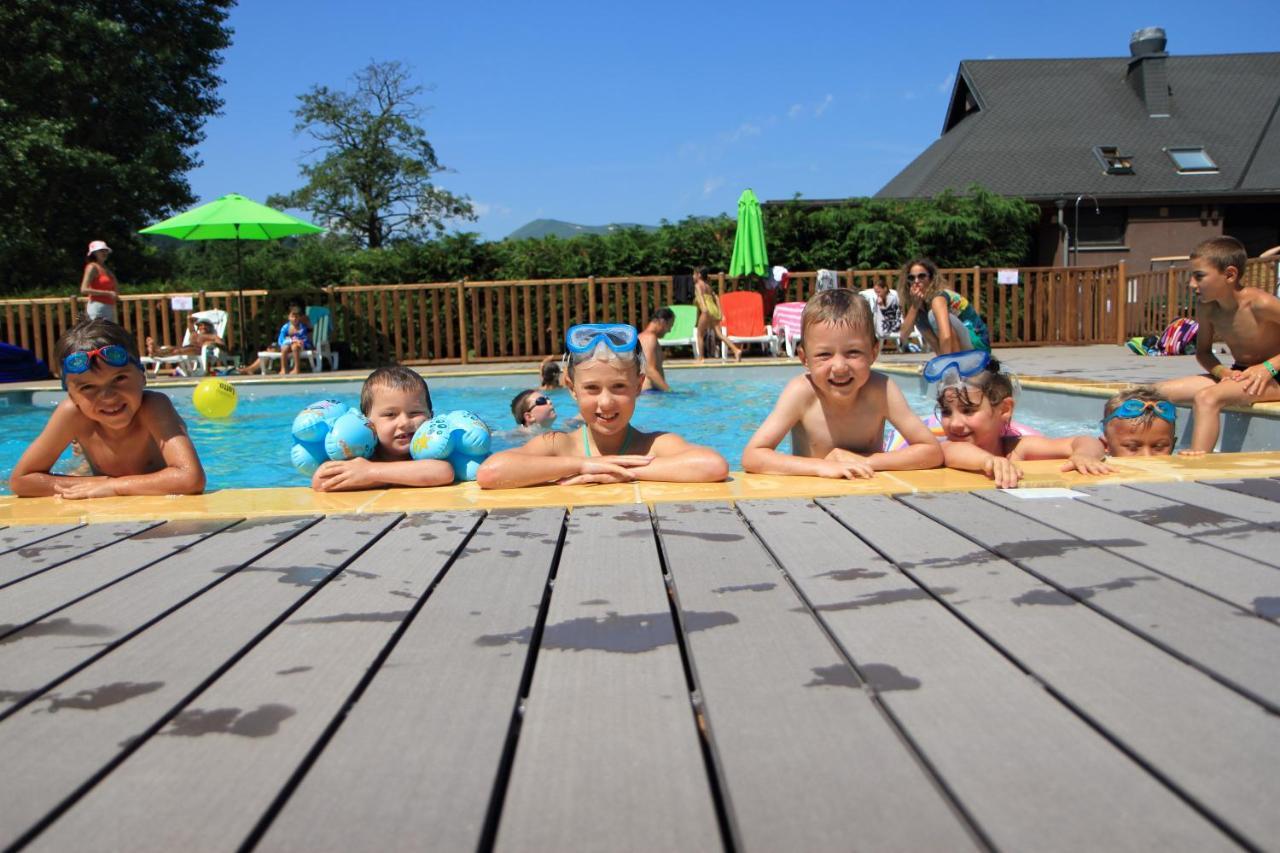 מורול Cabane Lodge Domaine Du Lac Chambon מראה חיצוני תמונה