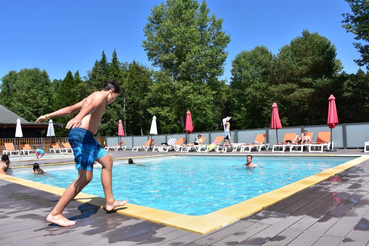 מורול Cabane Lodge Domaine Du Lac Chambon מראה חיצוני תמונה